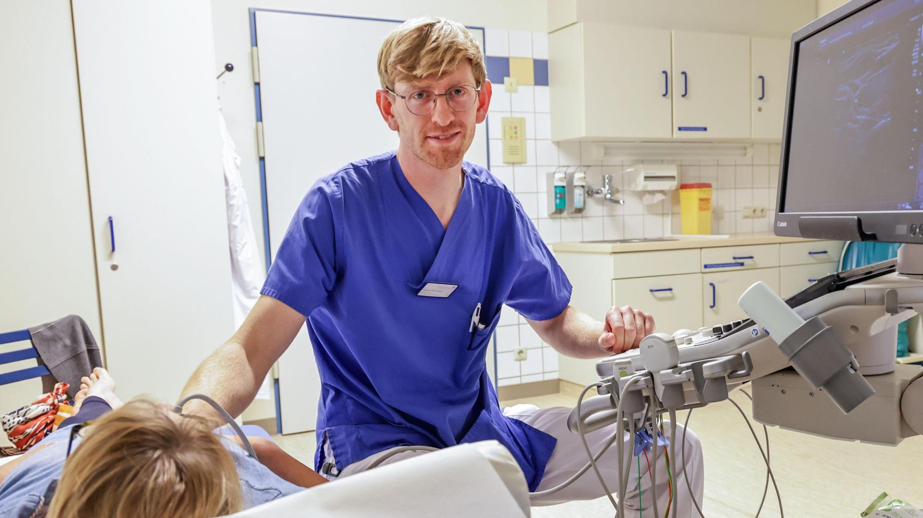 Vom Studenten zum Arzt: So hat es Lennart-Julian Pauls am Franziskus-Hospital geschafft