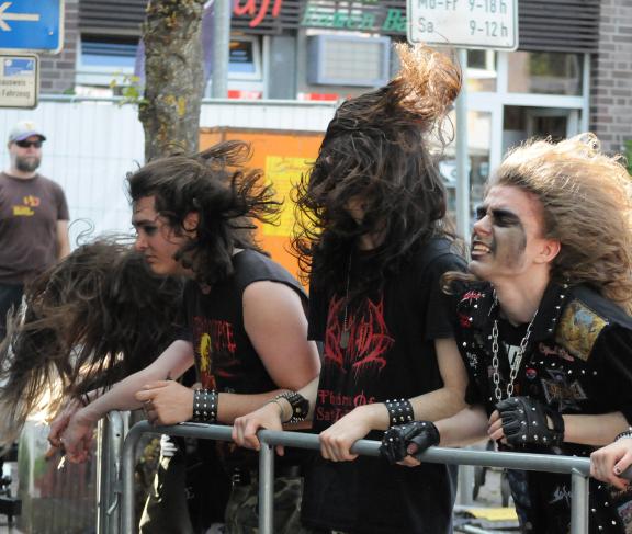 Metalfans Beim Ahrensburgerstadtfest 2025