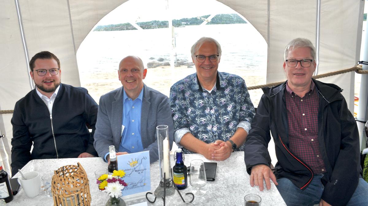 Auf den Königswiesen: Bürgermeisterkandidaten stellen sich den Fragen von „Fridays for Future”