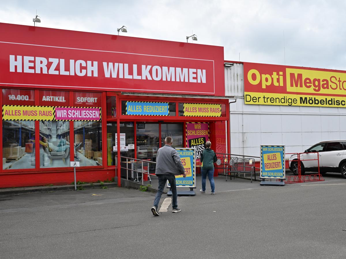 Möbelladen in Itzehoe: Opti-Megastore schließt endgültig