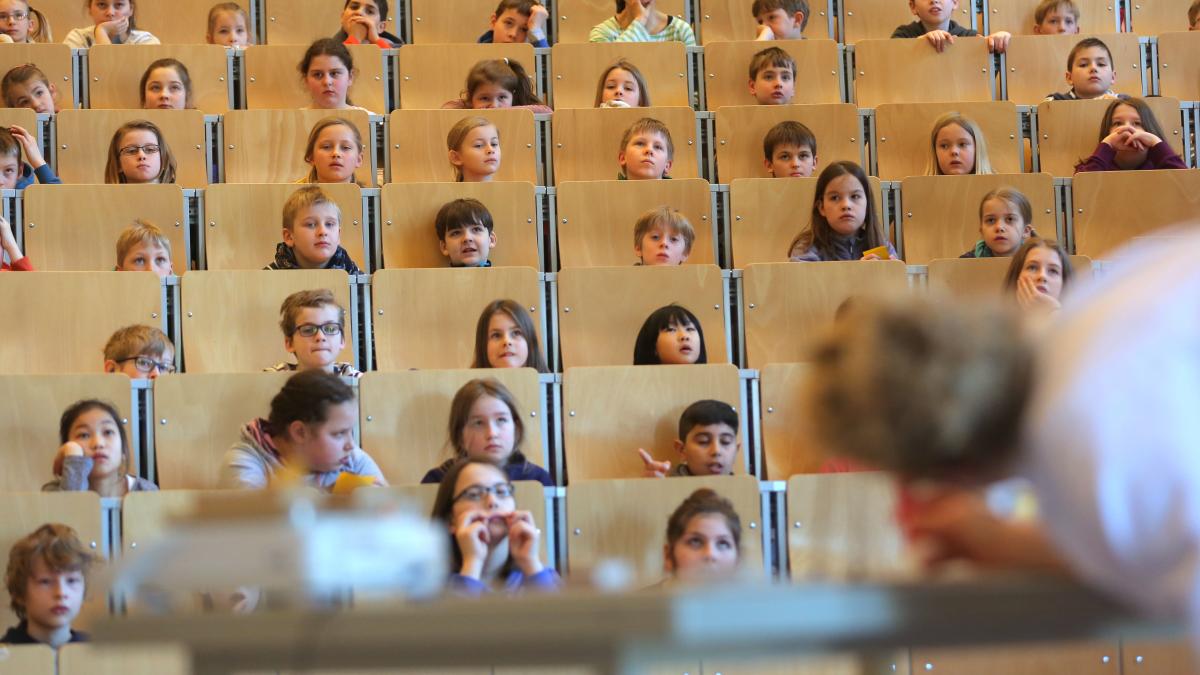 Froggy3310 i noticed that she was in town for the day so