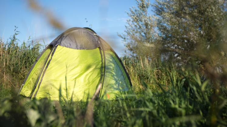 backpacking tent Cloud Peak 2-Person 4-Season Backpacking Tent
