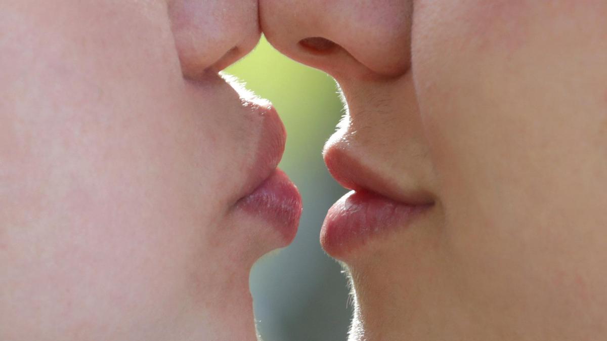 Volle-Lippen-liegen-im-Trend-Was-hat-das-mit-K-ssen-zu-tun-