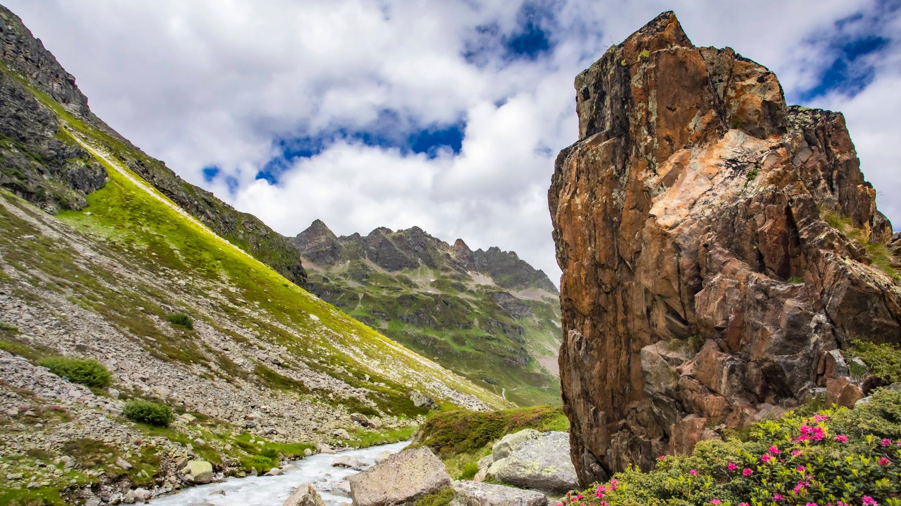 Unglück in Österreich: Deutscher Bergwanderer stürzt hundert Meter in den Tod