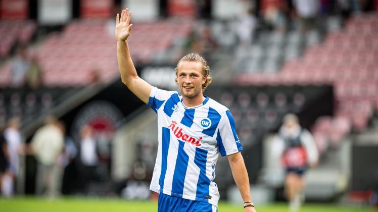 Per Elfmeter: Fiete Arp trifft im ersten Spiel für Odense BK