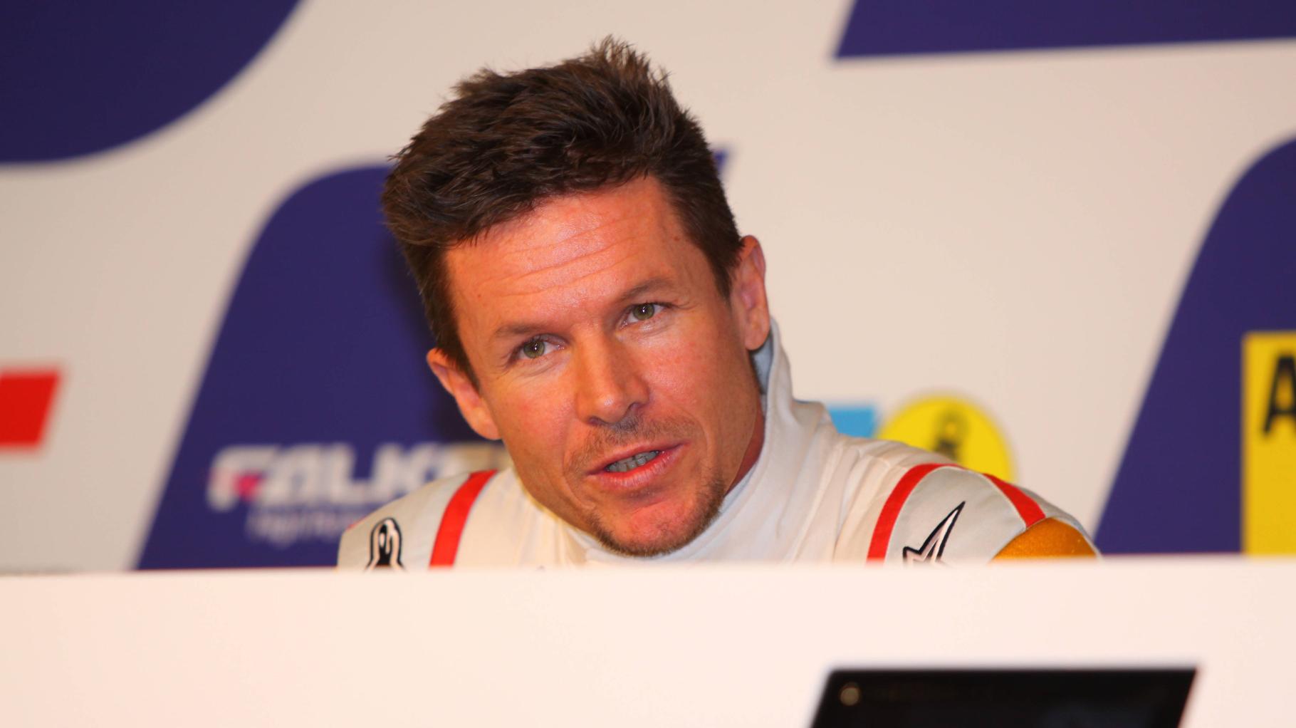 Felix Baumgartner umrl ob trku, vzrok nesreče še neznan