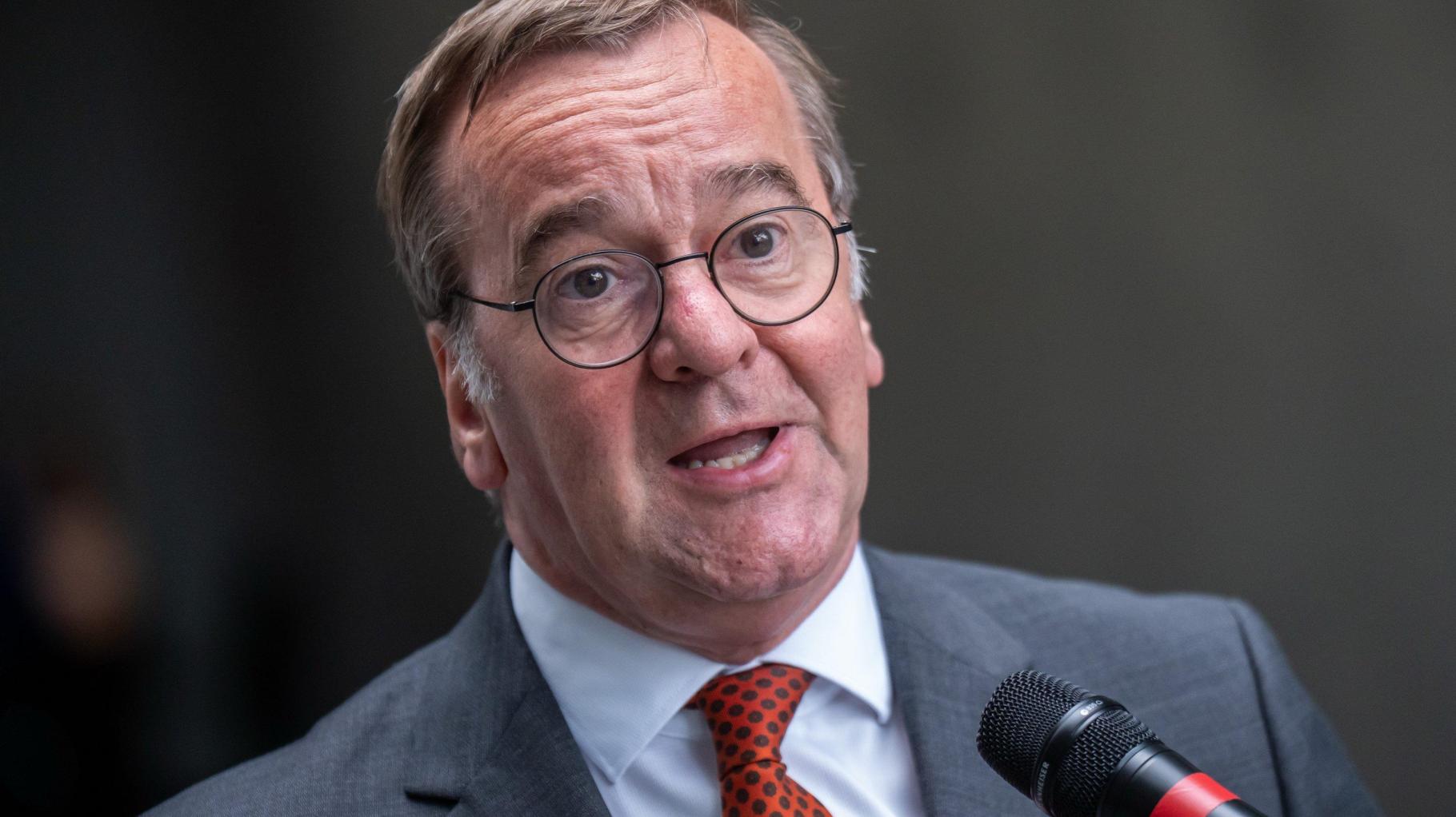 Nemška vlada je napovedala naložbe v Medicinsko akademijo Bundeswehra, obrambni minister Pistorius se je srečal s francoskim kolegom Lecornujem v Osnabrücku