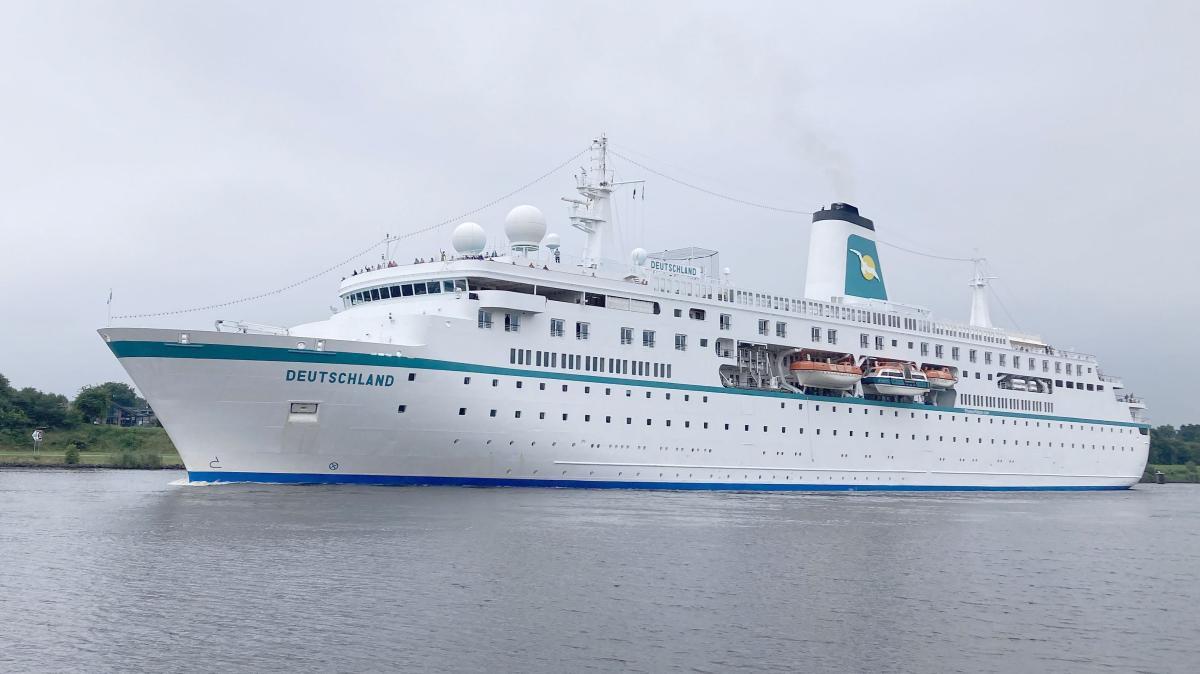 Einstiges ZDF-Traumschiff: MS Deutschland auf NOK bei Rendsburg