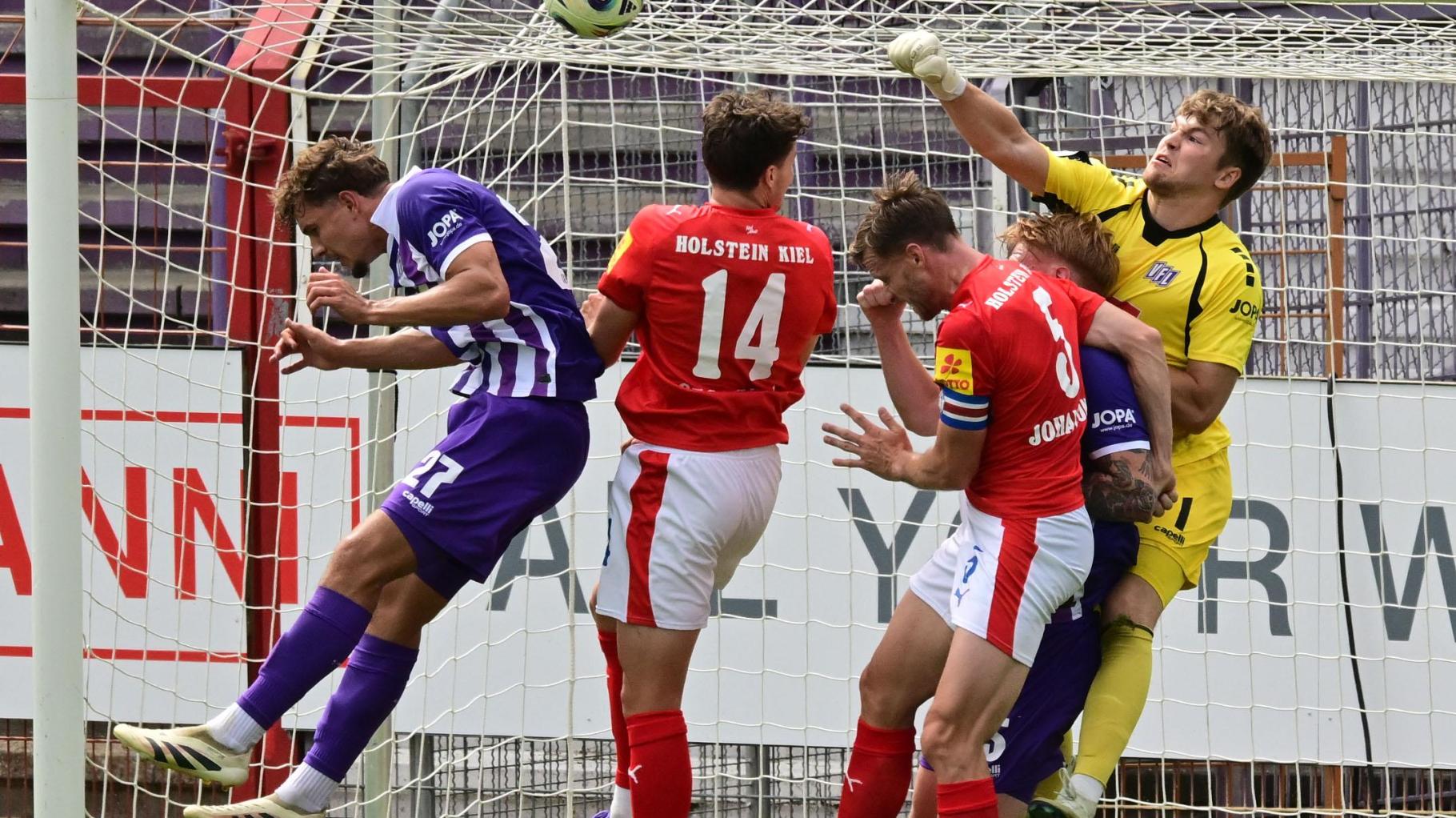 HSV podaljšal pogodbo z Elfadlijem kljub visokemu porazu