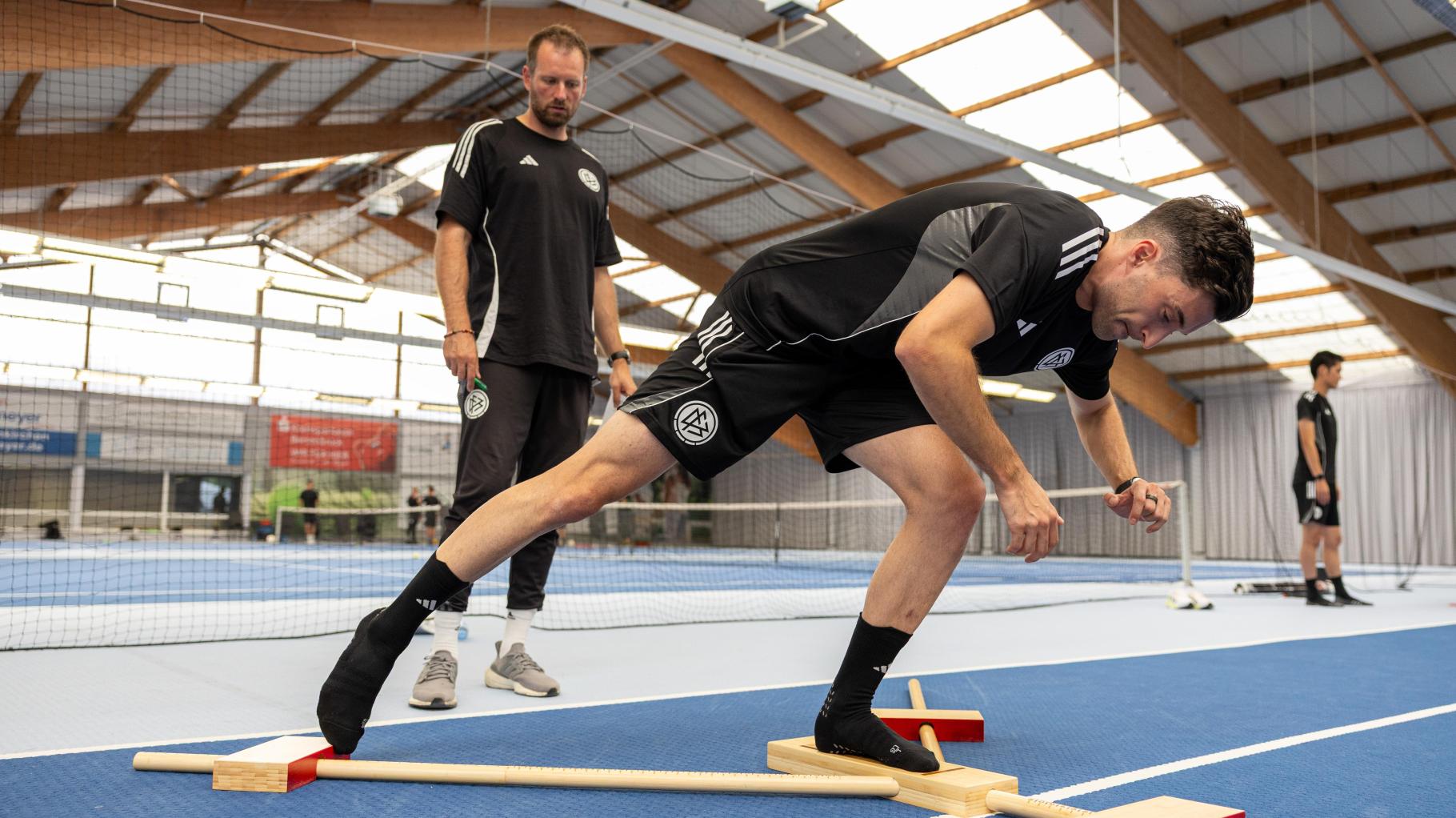 Bundesliga-Schiris in Ankum: DFB-Elite schuftet in der Region für den Saisonstart