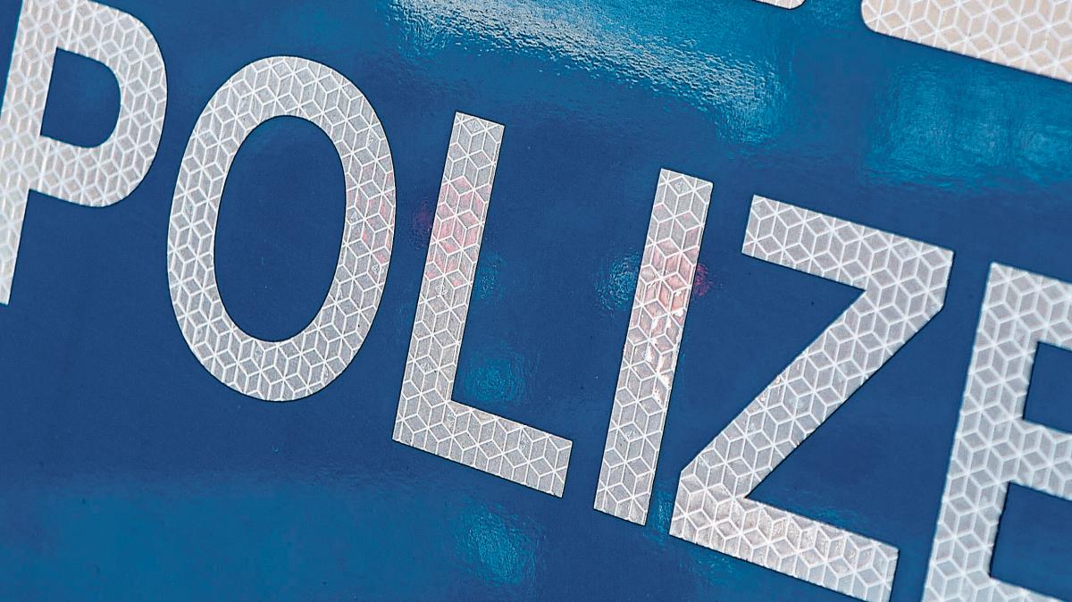 Schwer-verletzt-72-j-hriger-Radfahrer-st-t-in-Ibbenb-ren-mit-Auto-zusammen