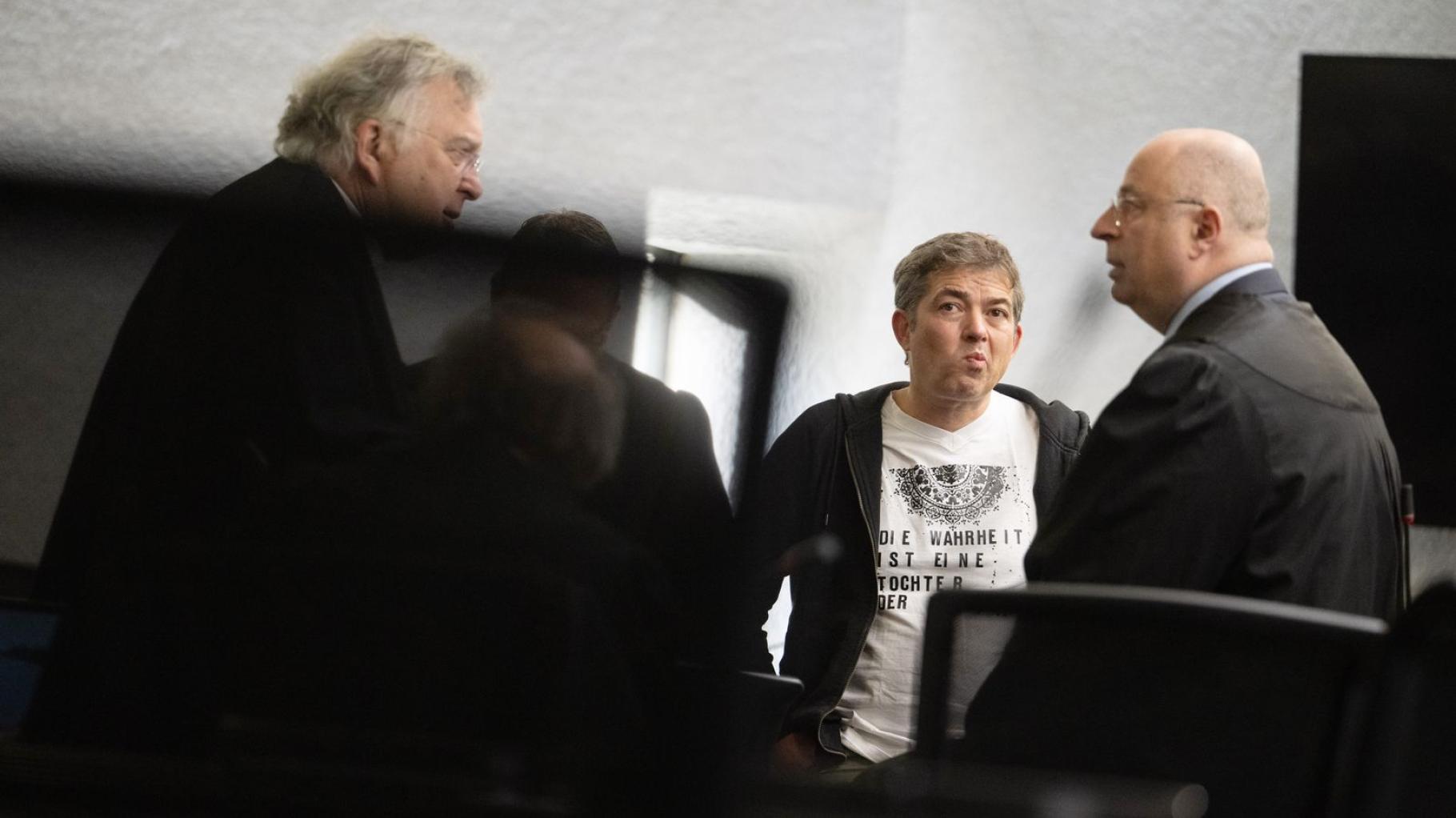 Sodba Michaelu Ballwegu, ustanovitelju gibanja Querdenken, se bliža