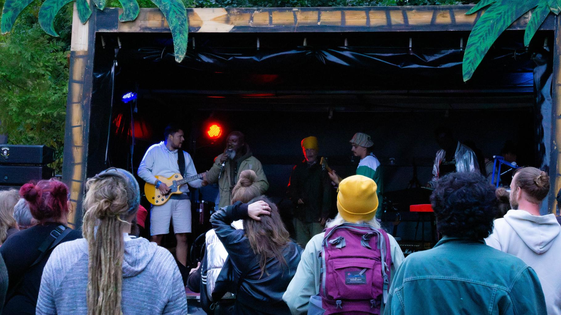 Spontane Auftritte, Party und ein Gottesdienst: Das Reggae Jam in Bersenbrück geht weiter
