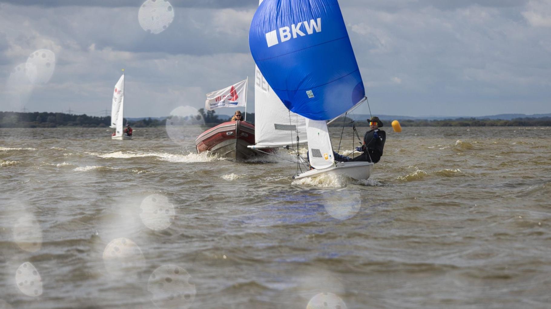 Lokalmatadoren holen Vize-Titel bei Deutscher Jugendmeisterschaft im Segeln am Dümmer See
