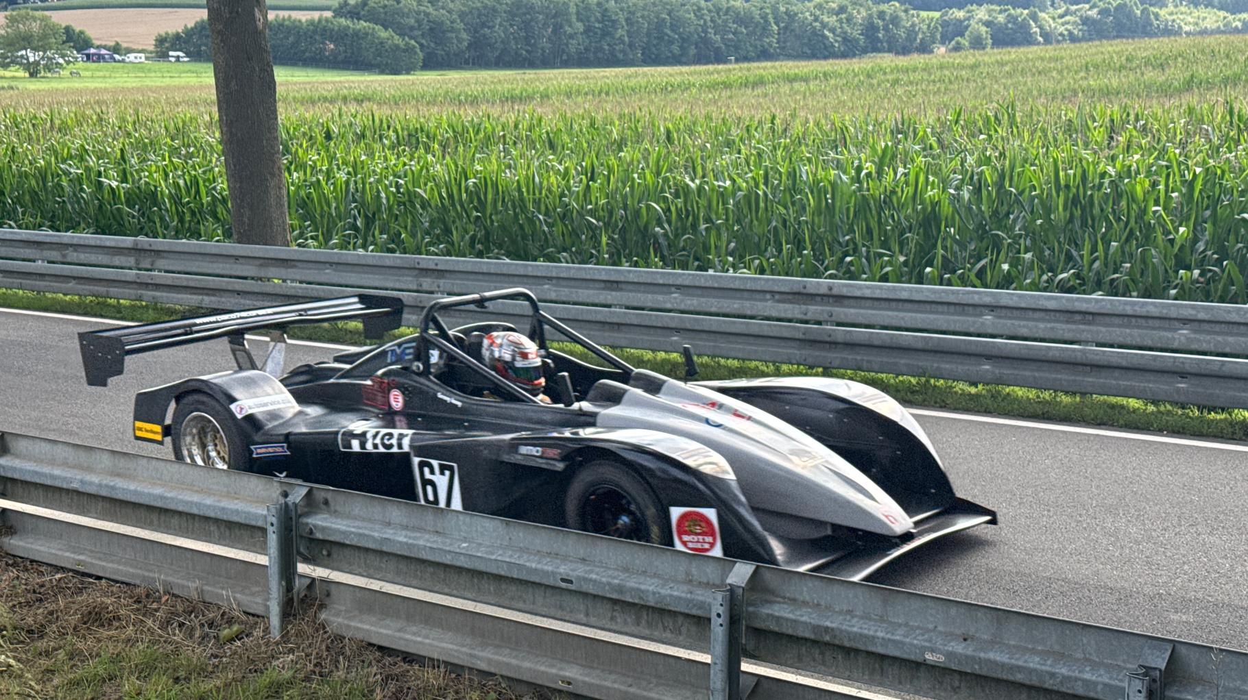 Und ab geht die wilde Fahrt: Beim Osnabrücker Bergrennen geben sie wieder Gas