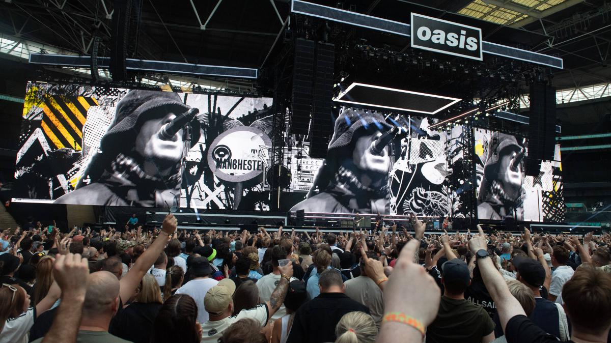 Todesfall-bei-gut-besuchtem-Oasis-Auftritt-was-Fans-im-Stadion-mit-ansehen-mussten