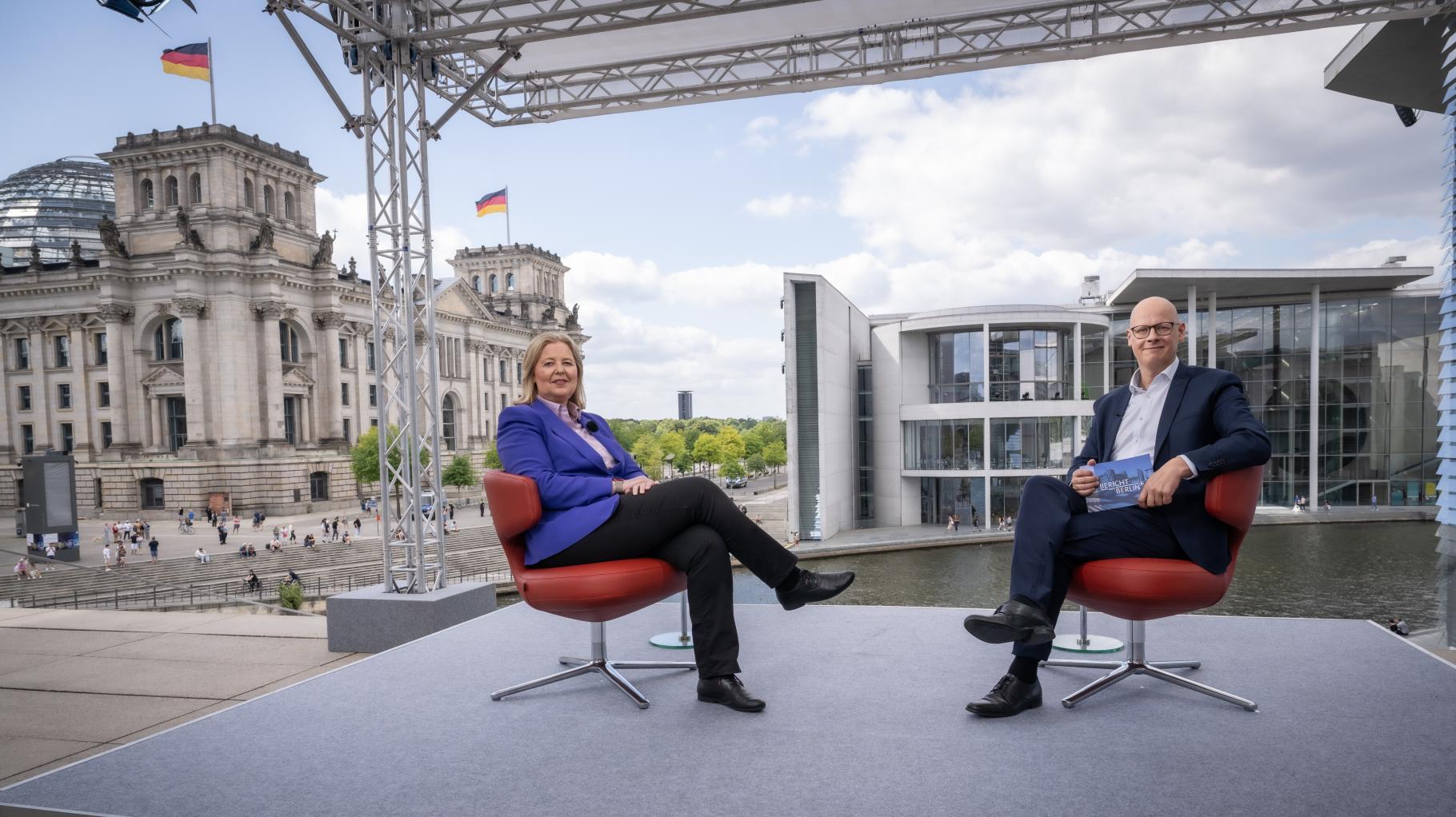 Zaupanje v Spahna omajano po škandalu z izbiro sodnika, pravi Basova