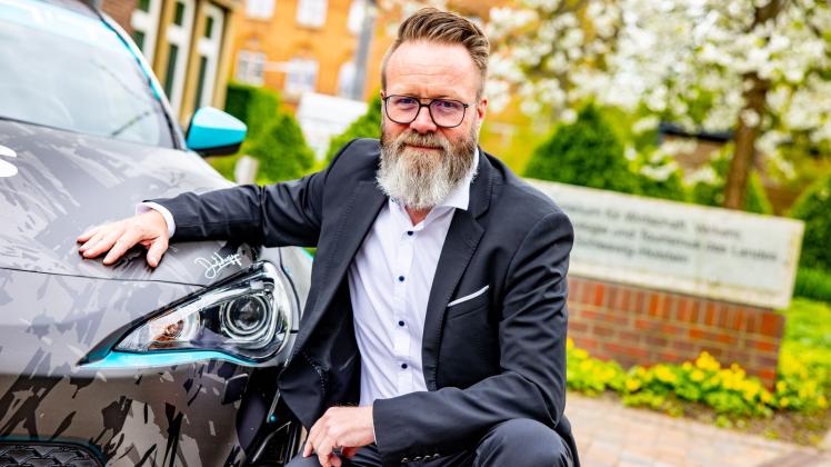 SH Verkehrsminister Madsen Bestellt Hybrid Statt Benziner SH Verkehrsminister Madsen Bestellt Hybrid Statt Benziner