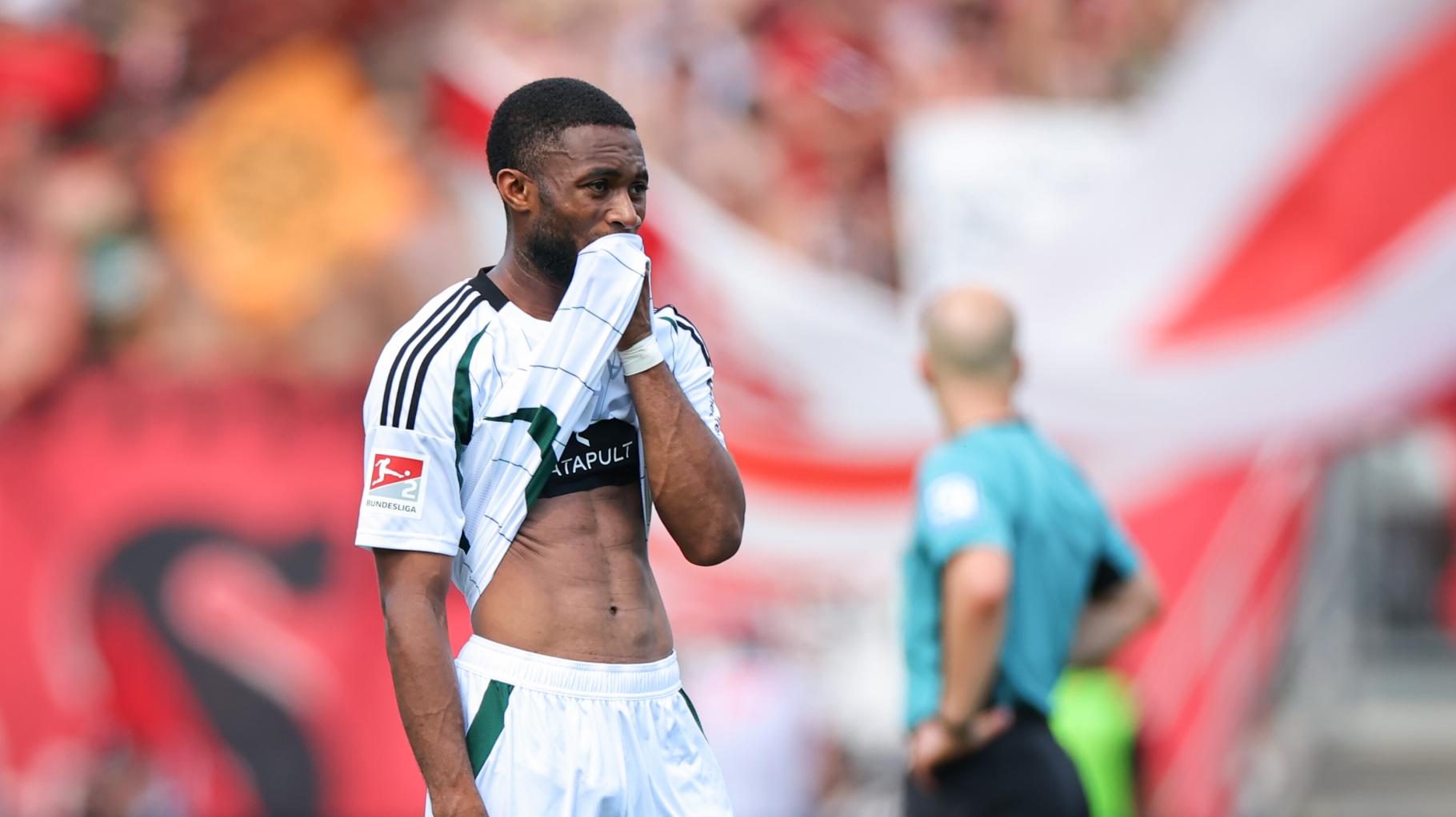 Hunde-Skandal um Schalke-Torjäger Sylla: Das sagt der Fußball-Profi zu den Anschuldigungen