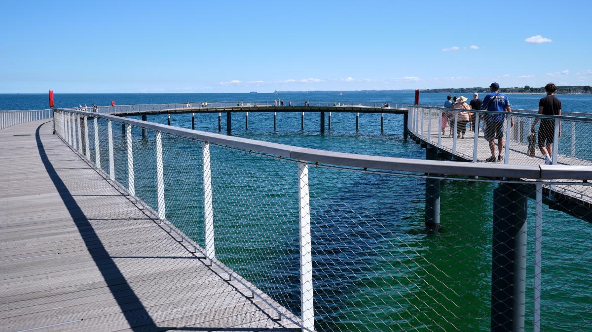 Timmendorfer-Strand-Seebr-cke-kostete-12-Millionen-Euro-und-entt-uscht-Ostsee-G-ste