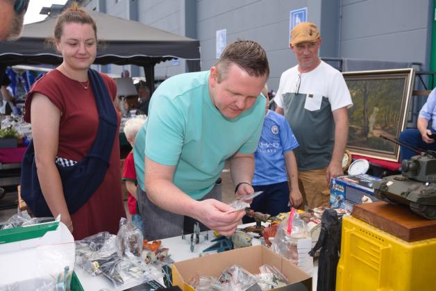 Kreis Pinneberg: Diese Kufer-Typen gibt es auf dem Flohmarkt