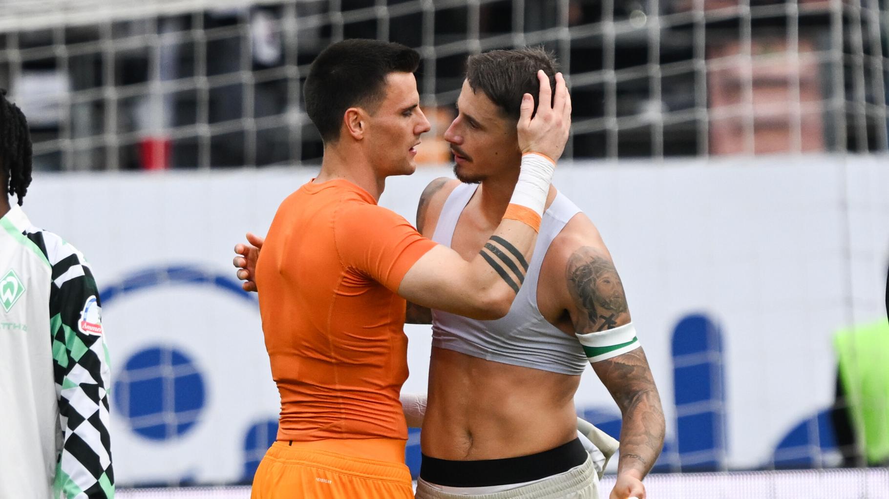 Kuriose Verwechslung bei Bundesliga-Interview: So reagiert die Moderatorin