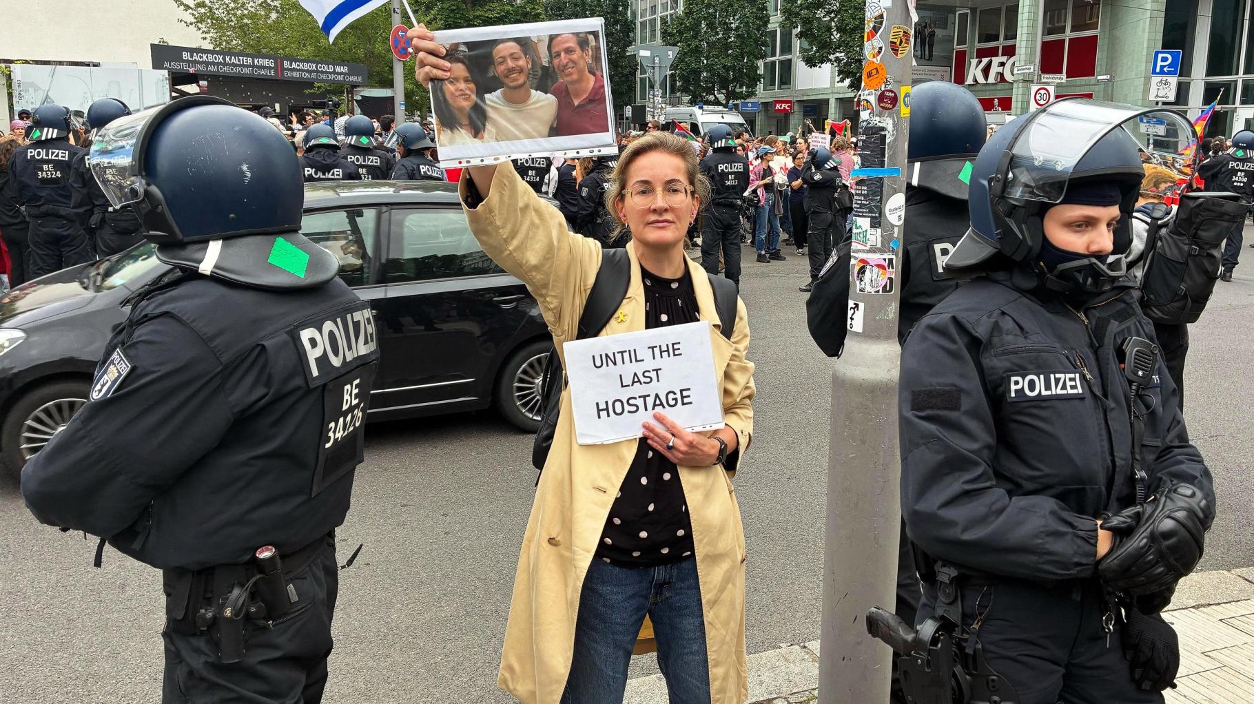 FDP-Politikerin bei Protestaktion gegen Pro-Palästina-Demo in Berlin verletzt
