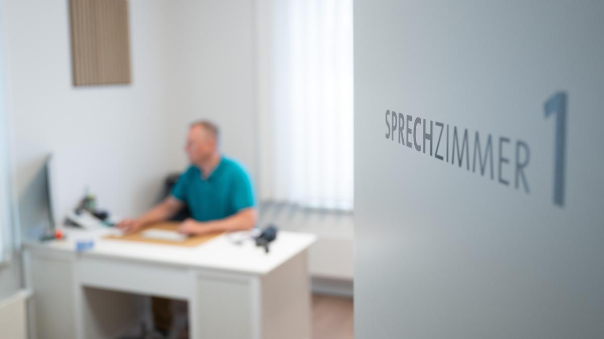 Weniger-Hausmittel-mehr-Hausarzt-Wie-Unwissenheit-zu-verstopften-Arztpraxen-f-hrt