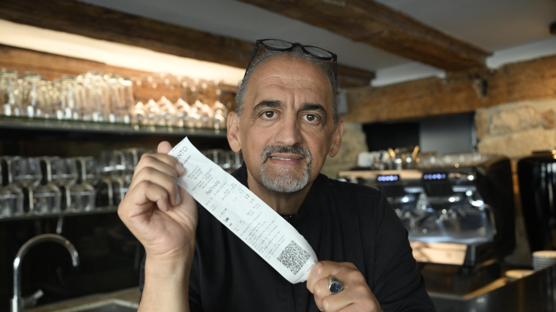 Wirt will Rechnung nicht mehr splitten: Darf er das? Das sagen die Verbraucherschützer