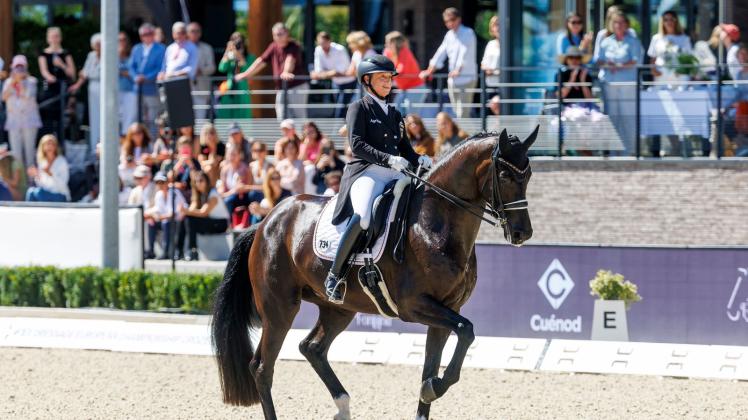 <p>Pferdesport/Dressur: Europameisterschaft, Kür, Einzel-Entscheidung. Isabell Werth aus Deutschland auf Wendy de Fontaine. Werth gewann Bronze. (zu dpa: «Werth scheitert bei Dressur-EM erneut am 10. Einzel-Gold»)</p>