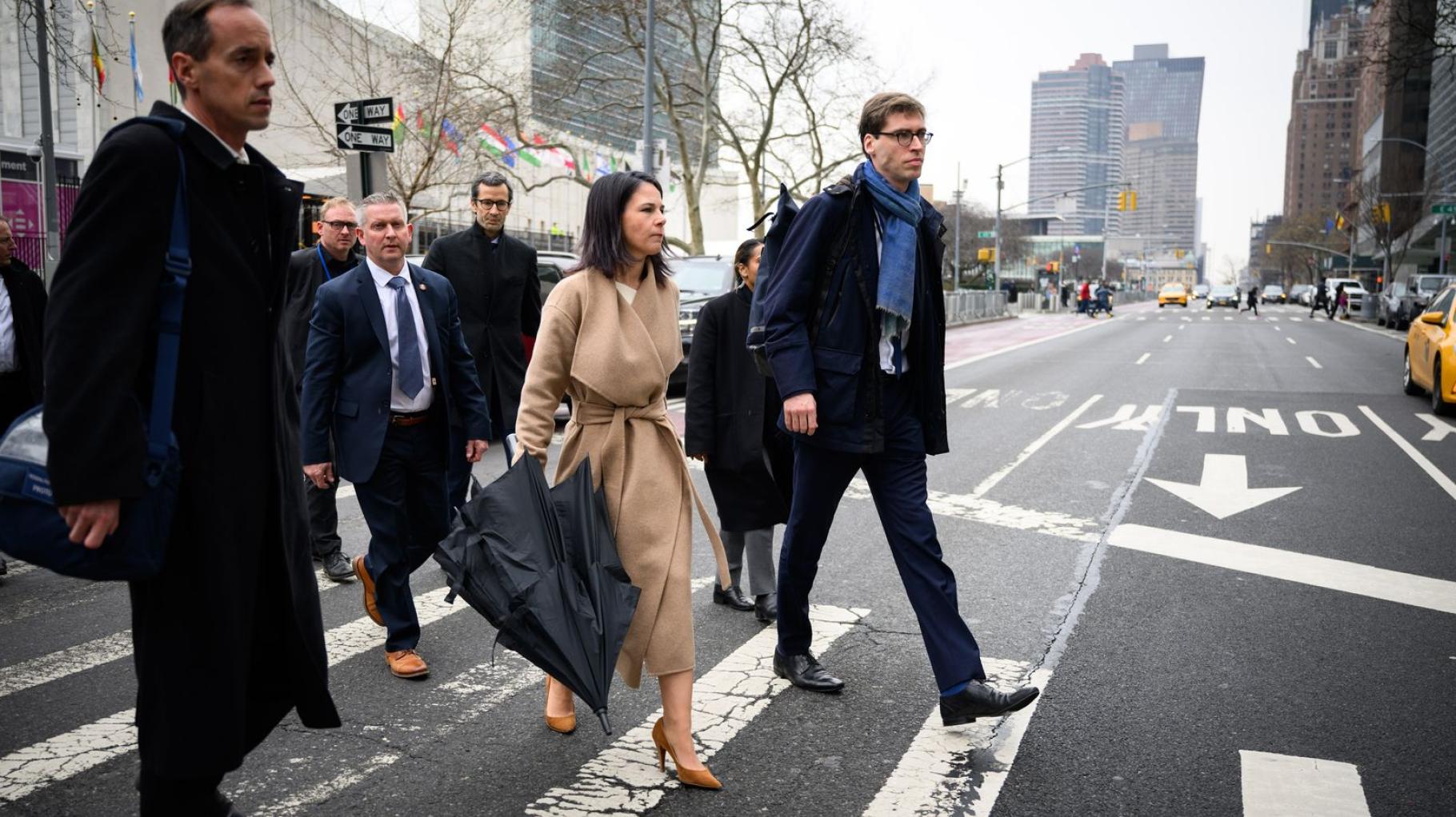 Annalena Baerbock v New Yorku navdušuje s slogom »Seks v mestu«