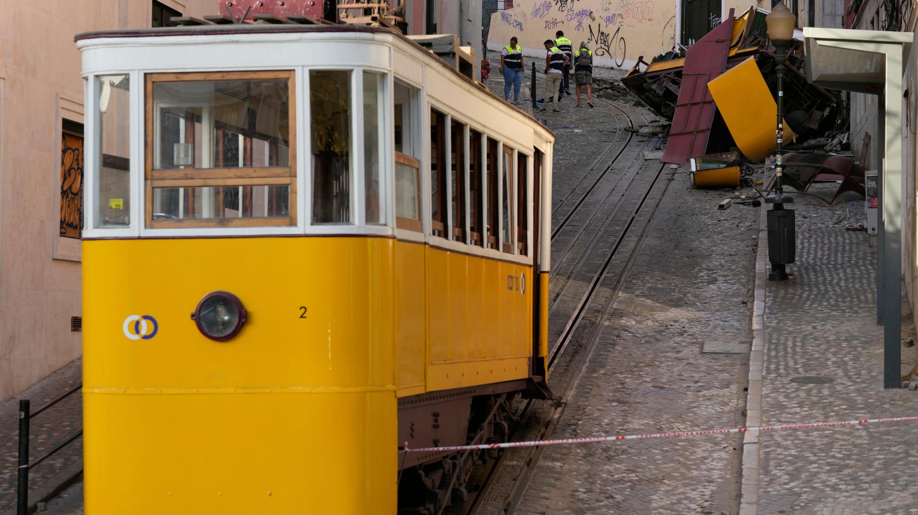 Vzrok nesreče žičnice v Lizboni naj bi bil poškodovan kabel, sistem za zaustavitev v sili ni bil ustrezen