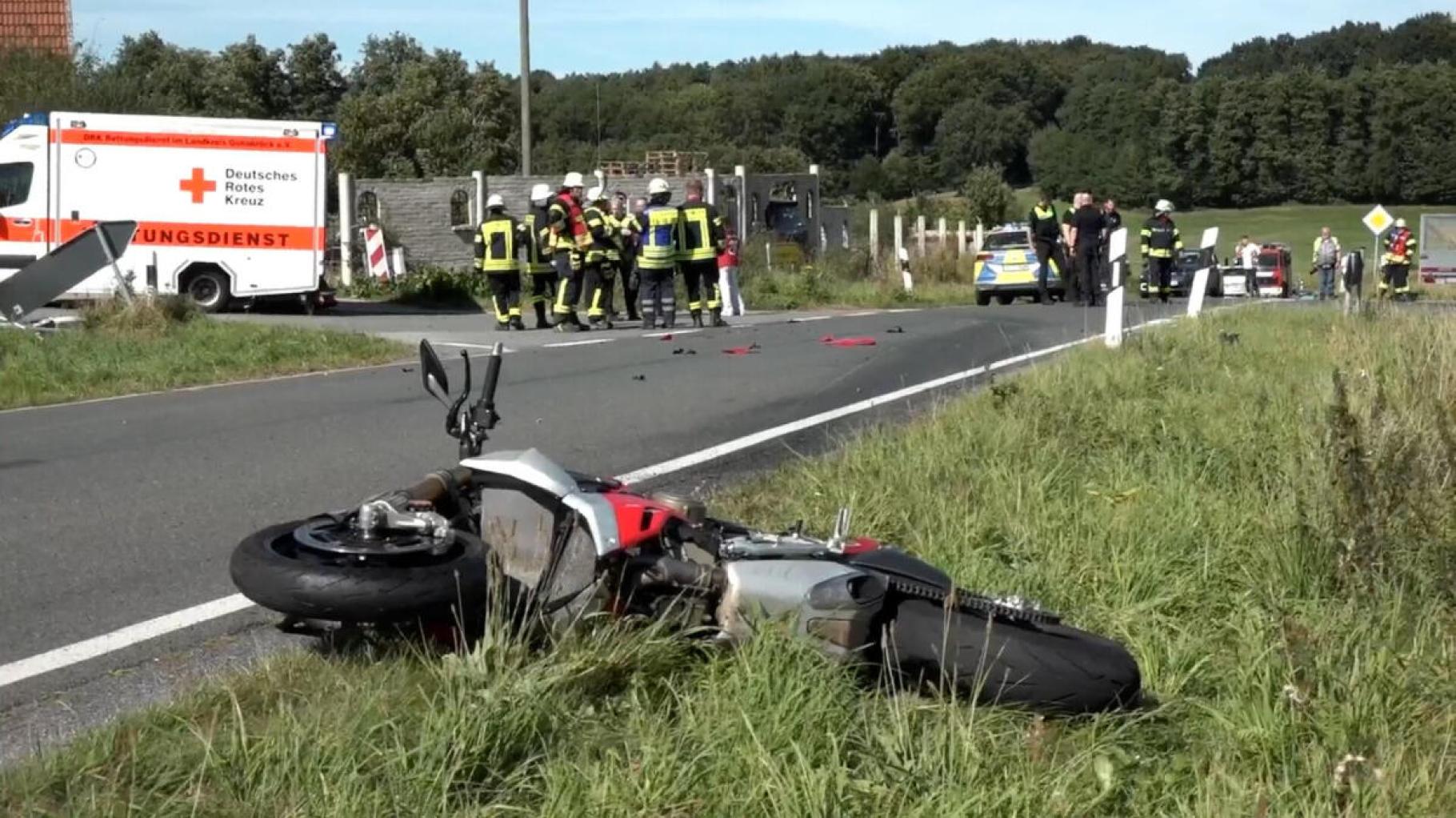 Schwerer Unfall in Ostercappeln: 24-jähriger Motorradfahrer aus Melle schwer verletzt