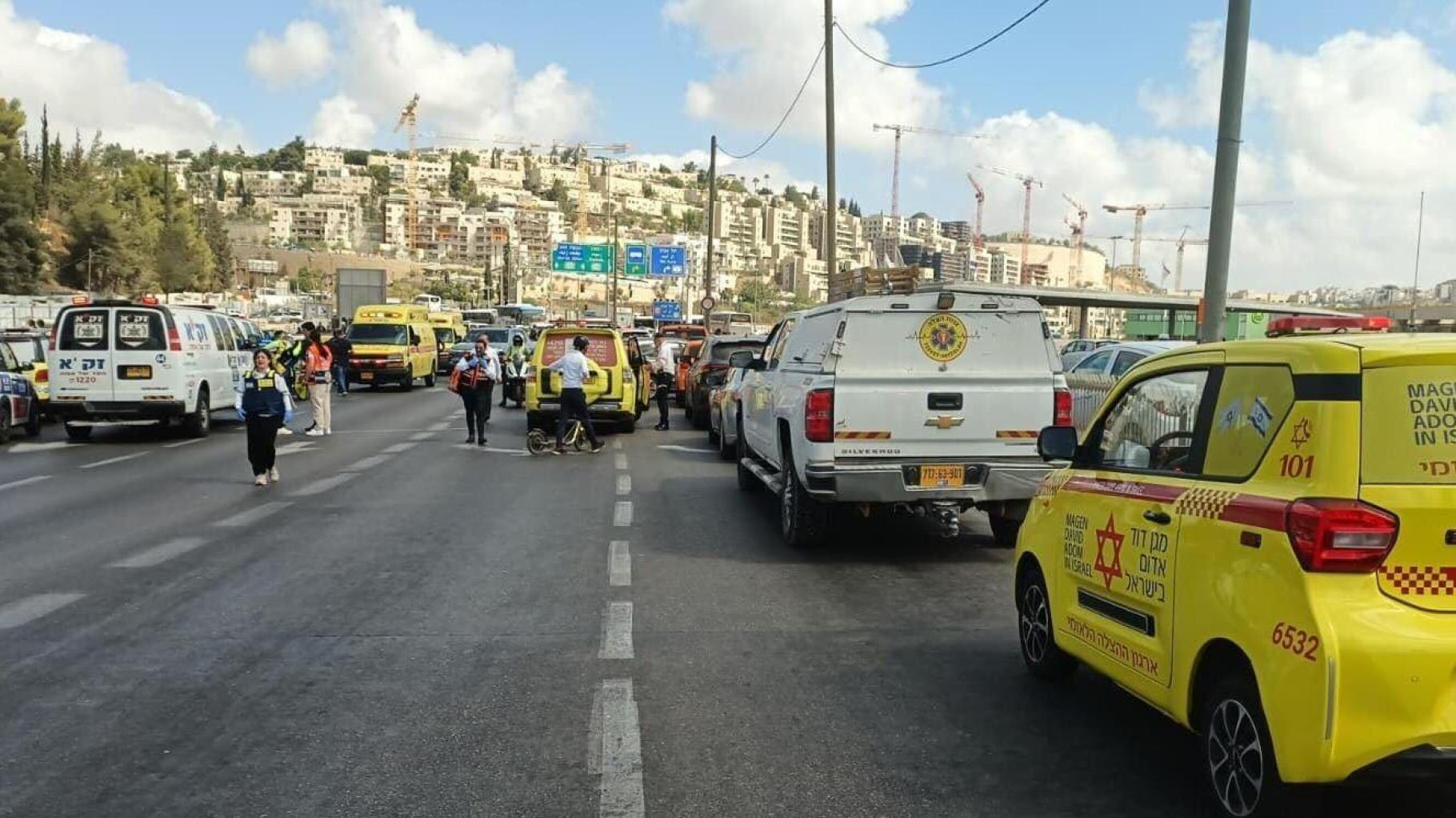 Polizei vermutet Anschlag: Vier Tote und mehrere Verletzte durch Schüsse in Jerusalem