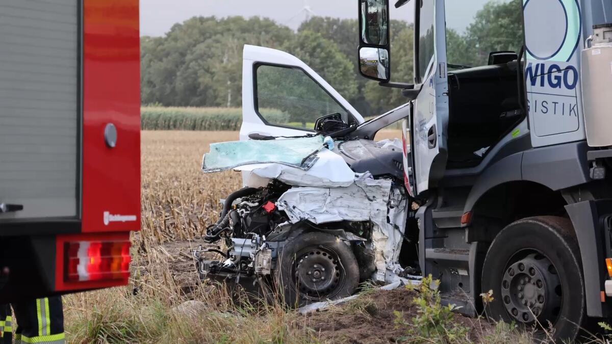 Von-M-llwagen-gerammt-Autofahrer-stirbt-bei-schwerem-Unfall-in-Ostercappeln