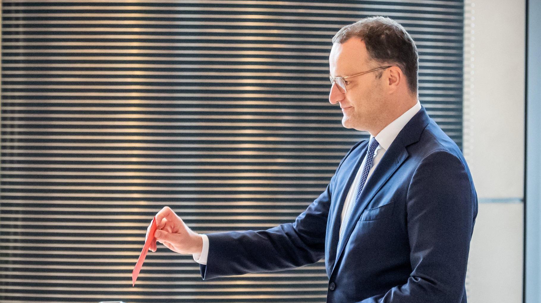 Bundestag v drugem poskusu uspešno izvolil tri sodnike za Zvezno ustavno sodišče.