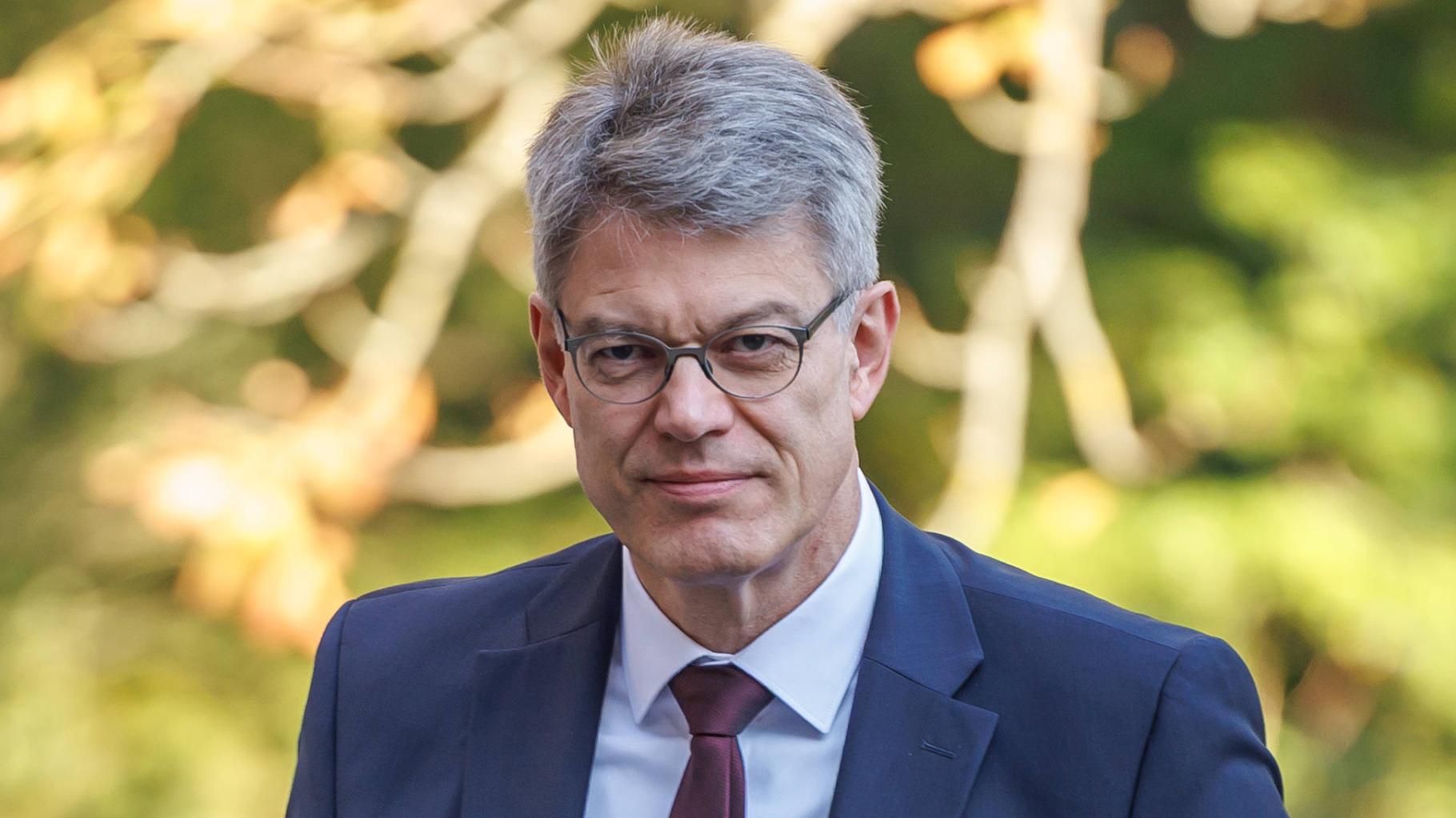 Nach Schnieders Kollaps – Merz berichtet: So geht es dem Verkehrsminister