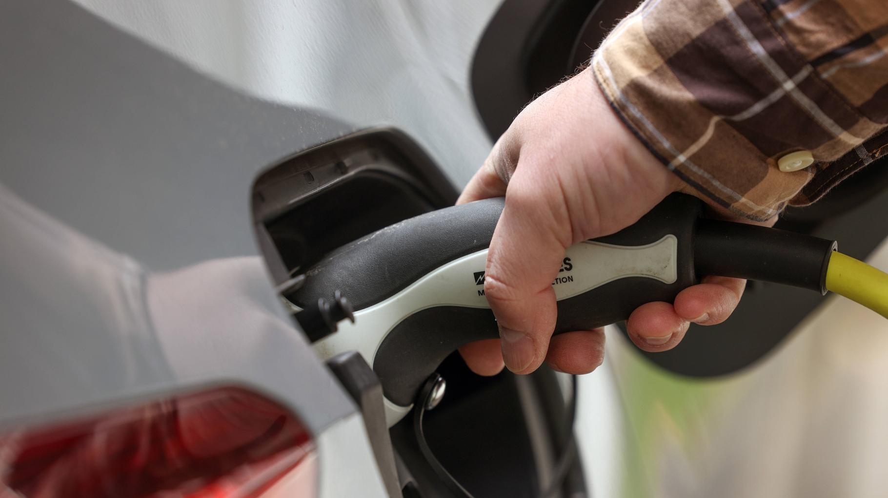 Nemški finančni minister Klingbeil napovedal podaljšanje oprostitve davka na motorna vozila za električne avtomobile do leta 2035