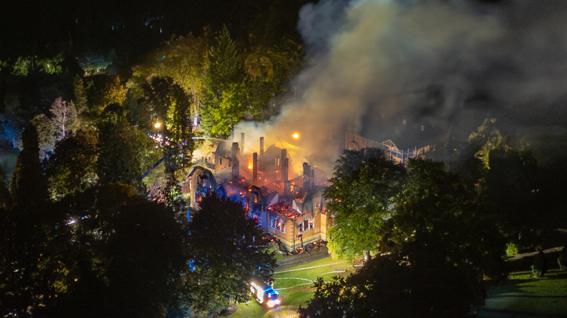 Ehemaliges Thurn-und-Taxis-Jagdschloss vollständig abgebrannt