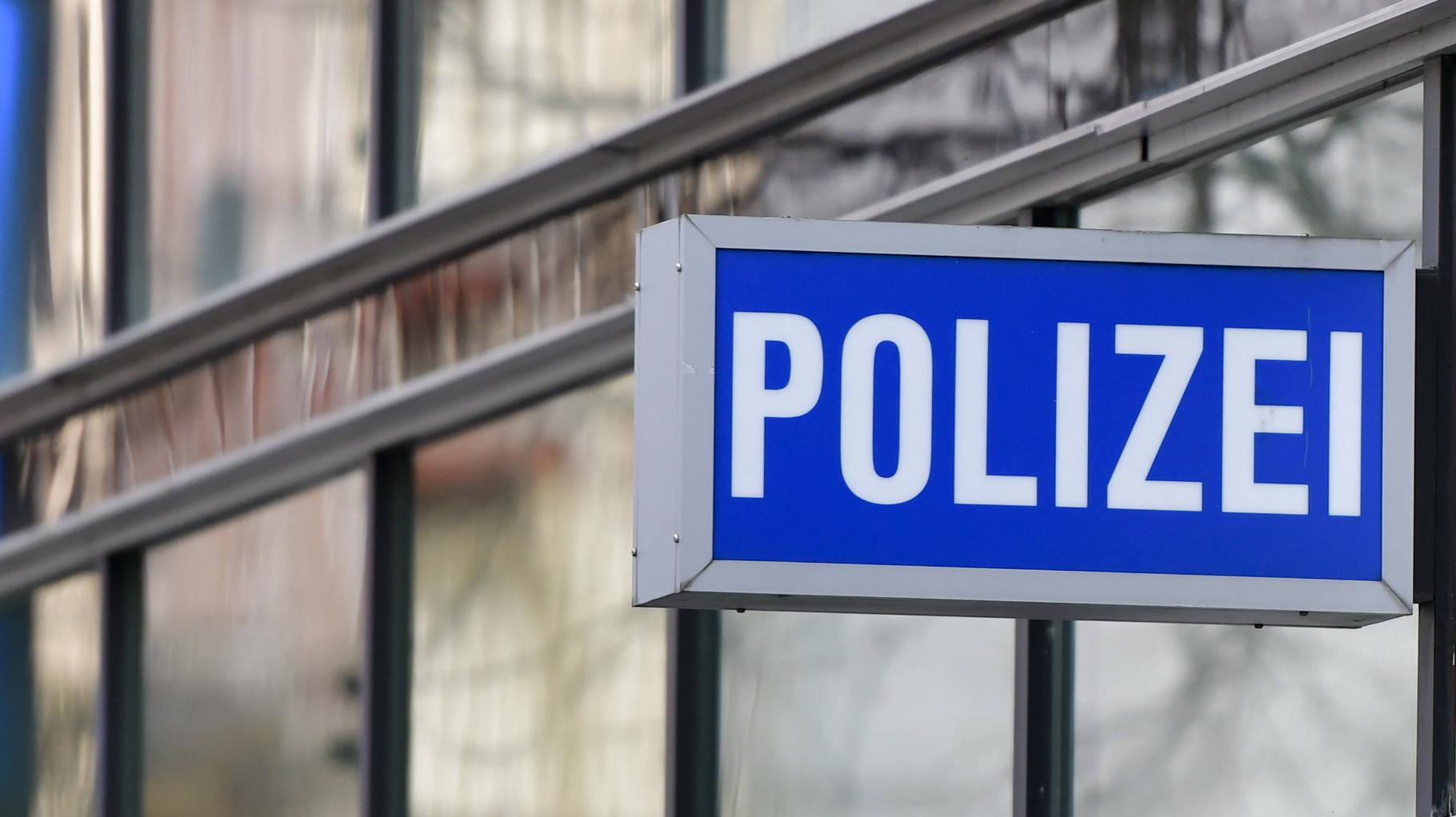 Verdacht der Körperverletzung: Razzia bei Polizei in Frankfurt