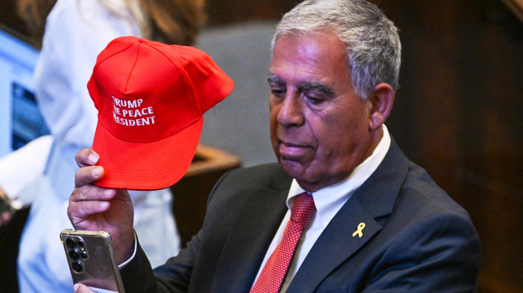 Donald Trump als „Friedenspräsident“ in Israel empfangen – Rede erwartet