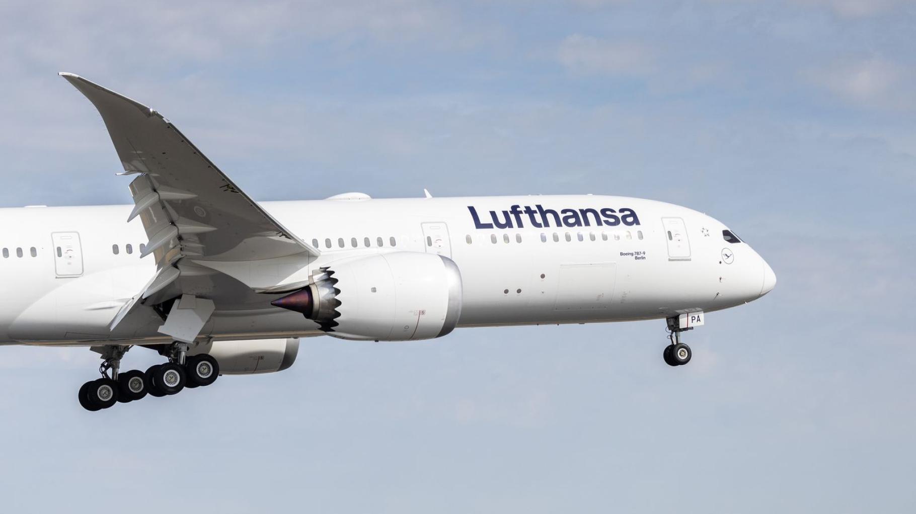 Passagier randaliert auf Lufthansa-Flug – Maschine muss außerplanmäßig landen