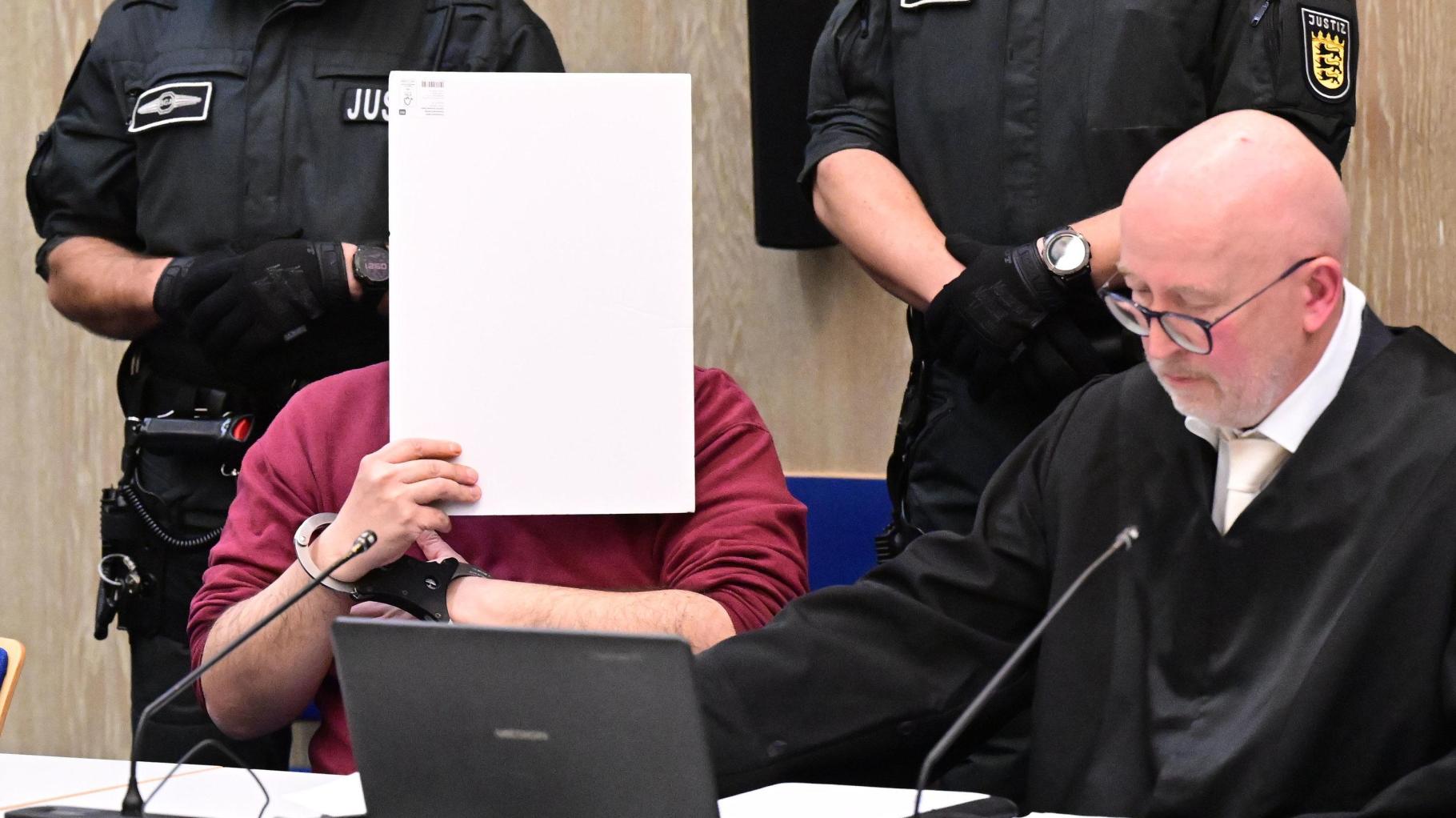 V Mannheimu se je začelo sojenje za smrtonosno vožnjo na pustni ponedeljek