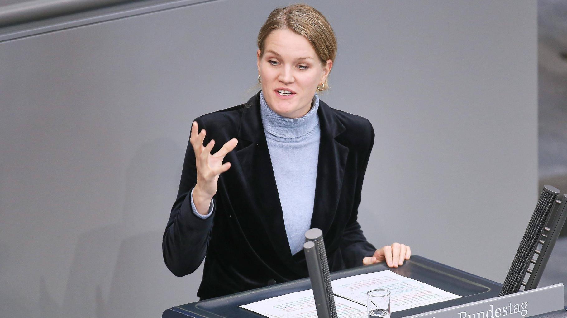 Spionageverdacht im Bundestag: Union und SPD werfen AfD Handlanger-Dienste für Russland vor