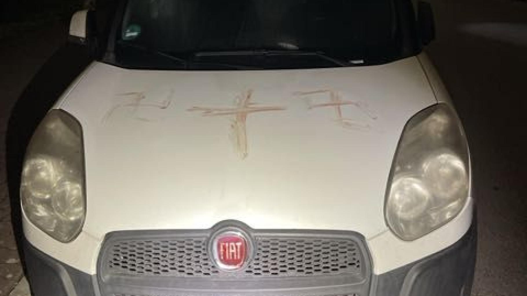 Hakenkreuze aus Menschenblut: Autos und Häuser in Hanau beschmiert