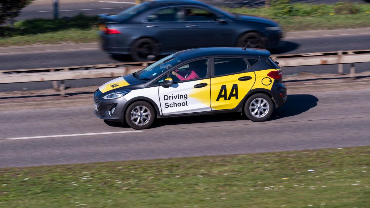 Fahrsch-ler-hat-auch-nach-128-Versuchen-die-F-hrerscheinpr-fung-nicht-bestanden
