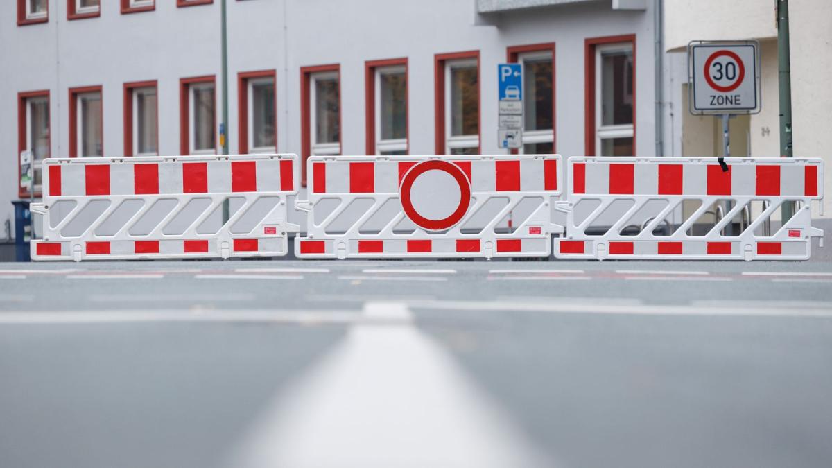 Bombenentsch-rfungen-Stadt-verh-ngt-ber-100-Bu-geldbescheide