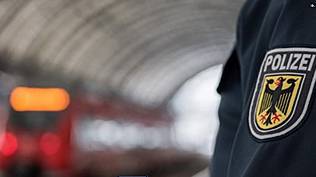 Intercity-muss-wegen-Hindernissen-auf-den-Gleisen-in-Hasbergen-stoppen