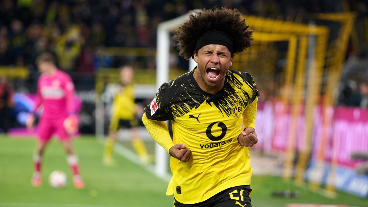 BVB-St-rmer-Adeyemi-reagiert-auf-Waffen-Strafbefehl-mit-Tor-und-dieser-deutlichen-Geste