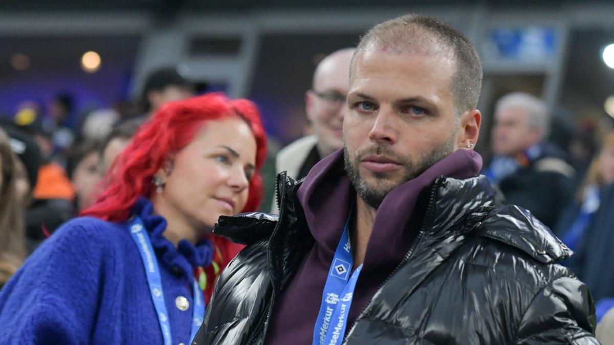 Dennis-Diekmeiers-Frau-ber-Krebs-Kampf-der-Tochter-50-Metastasen-herausgeholt-